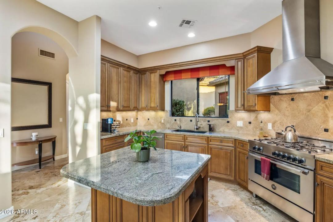Real Estate Picture 13