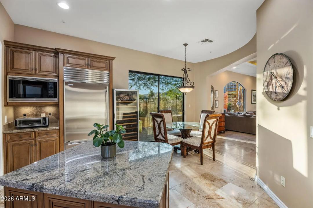 Real Estate Picture 14