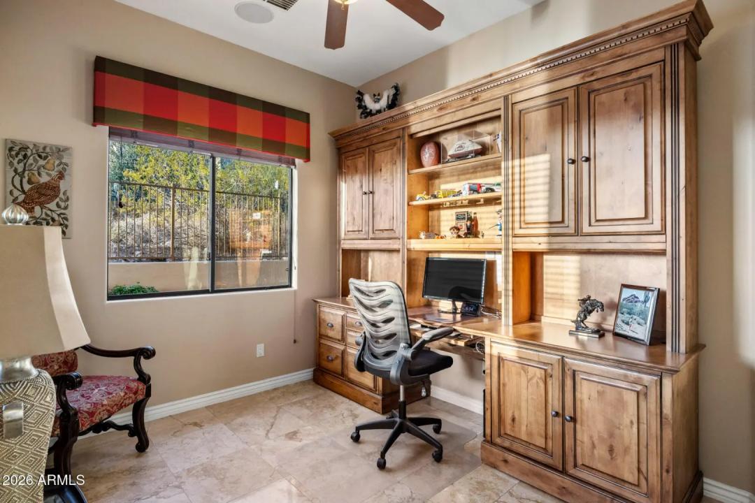 Real Estate Picture 24