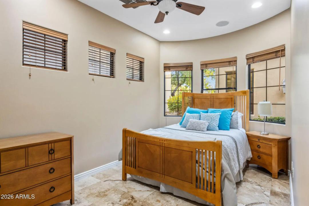 Real Estate Picture 25
