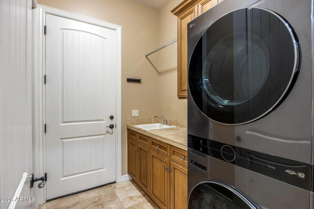 Real Estate Picture 27