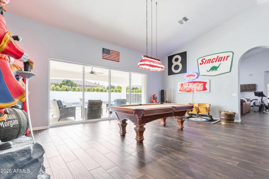 Real Estate Picture 15