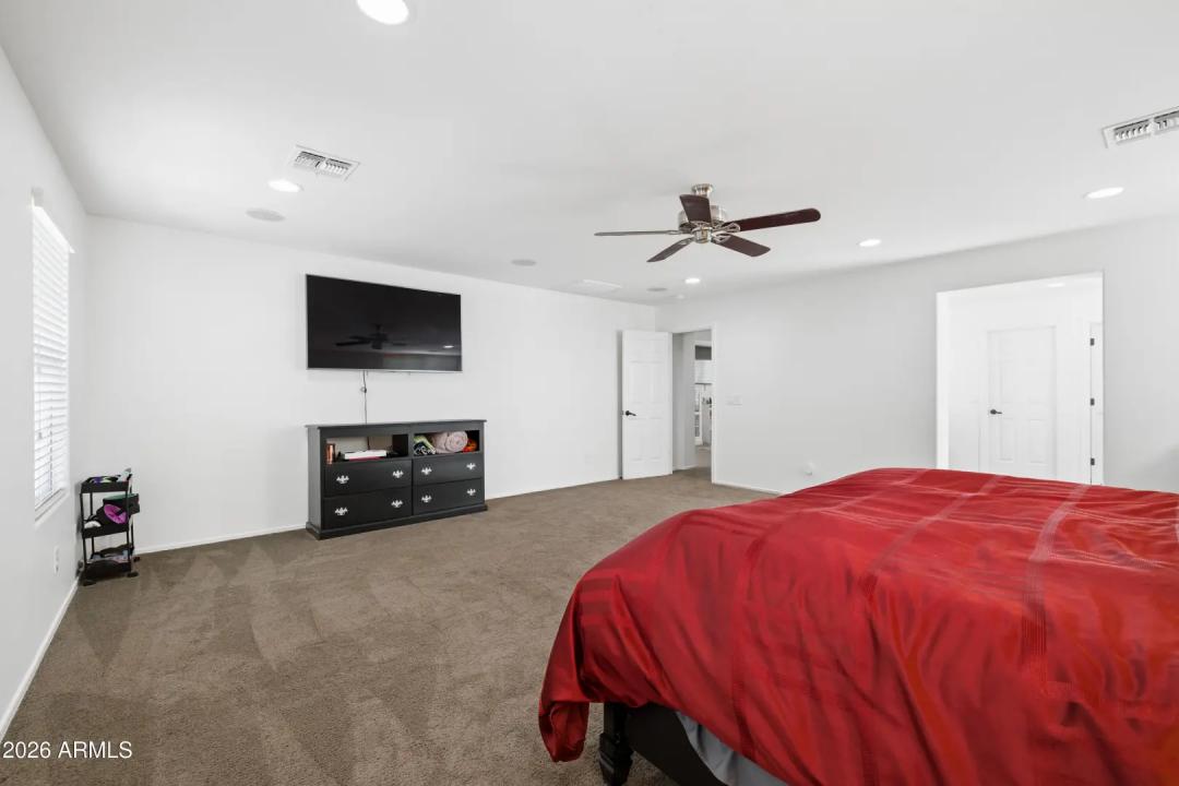 Real Estate Picture 28