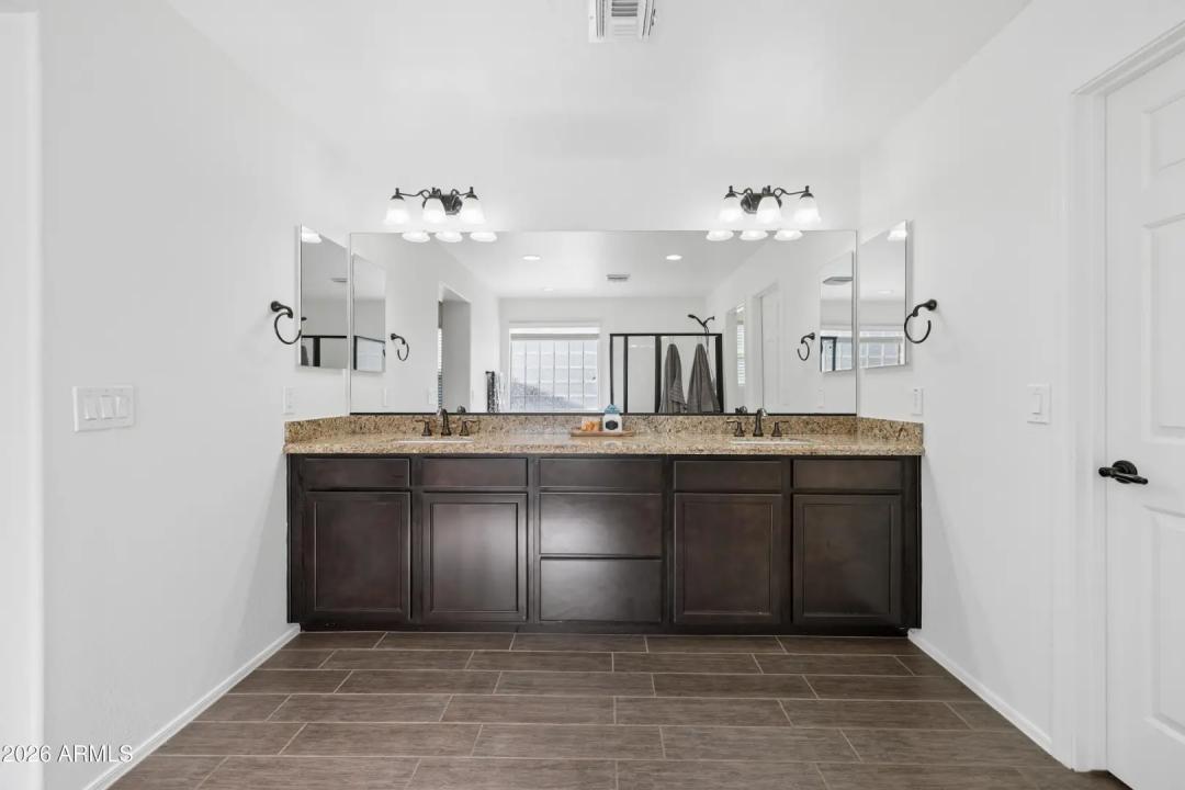 Real Estate Picture 31