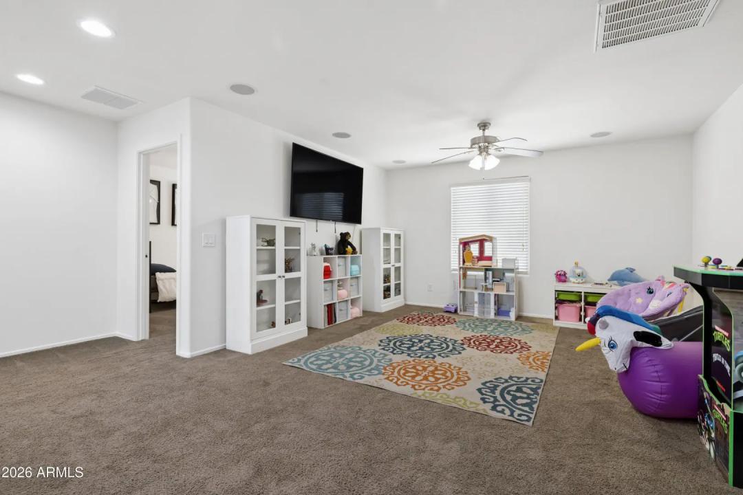 Real Estate Picture 34