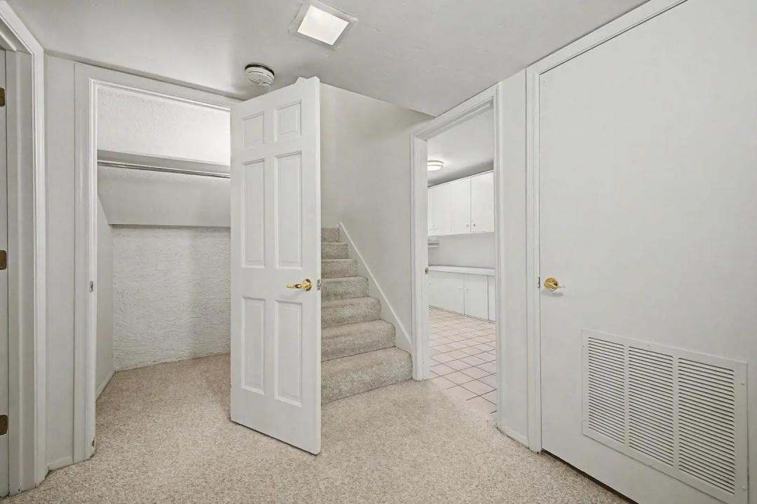 Real Estate Picture 19