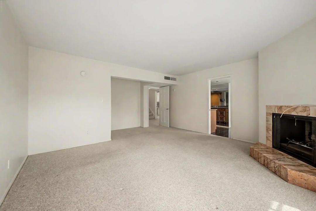 Real Estate Picture 13