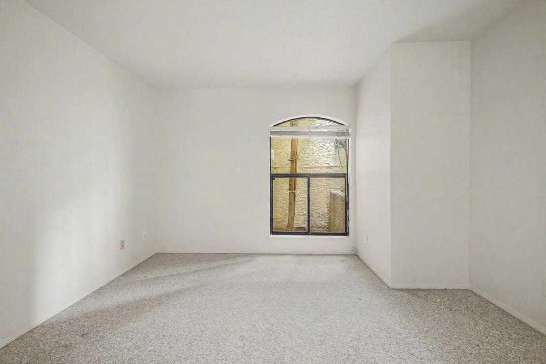 Real Estate Picture 20
