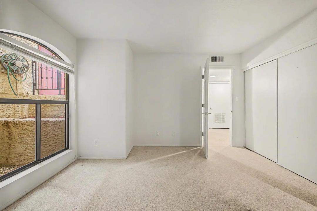 Real Estate Picture 21