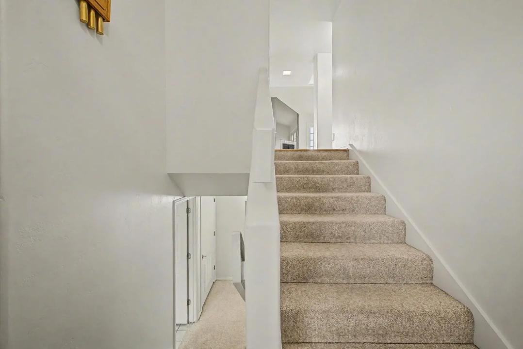 Real Estate Picture 27