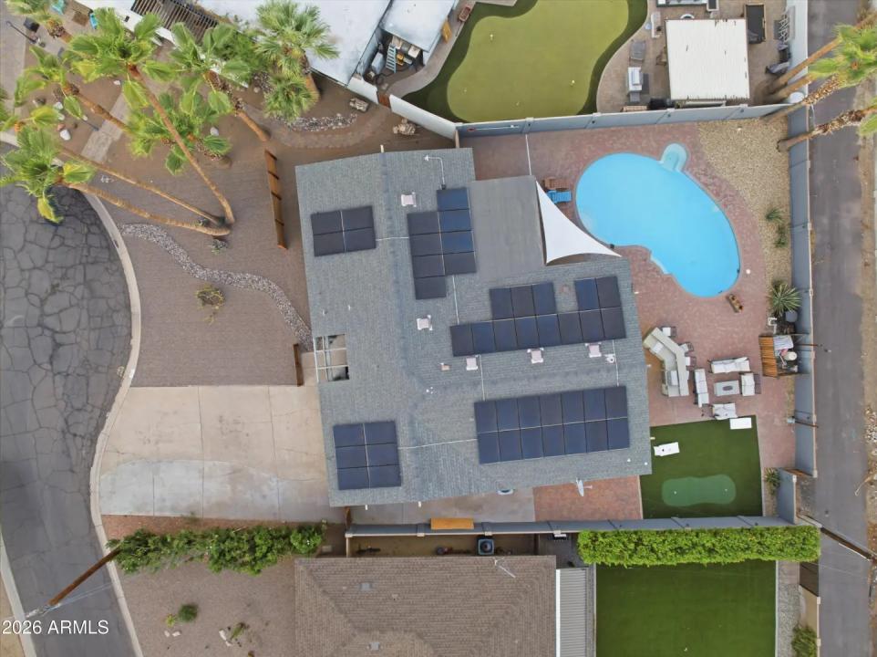 Real Estate Picture 9