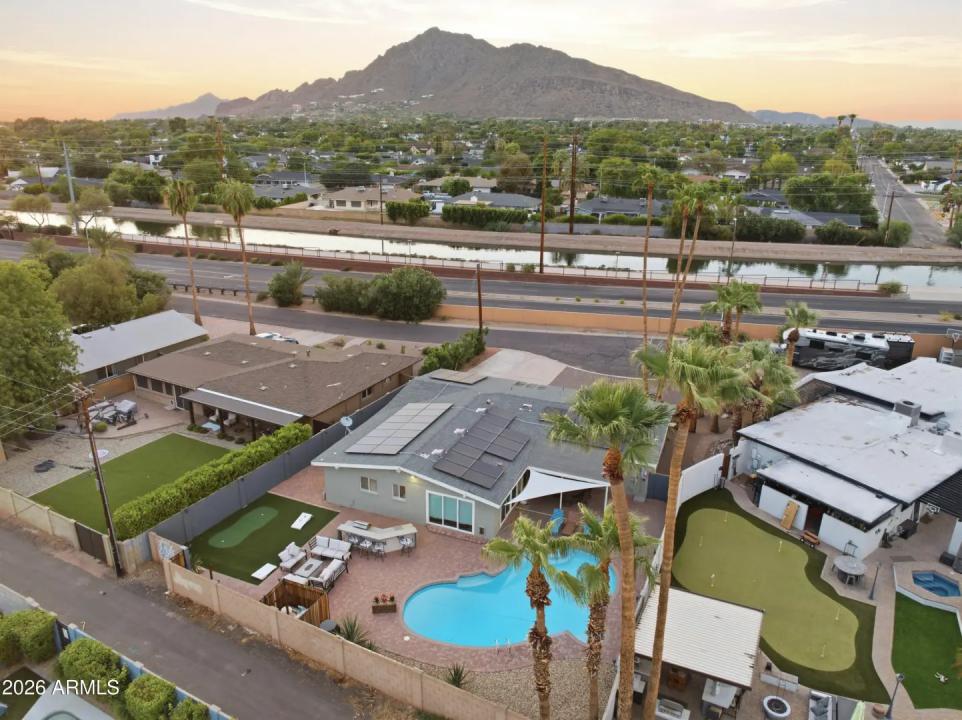 Real Estate Picture 10