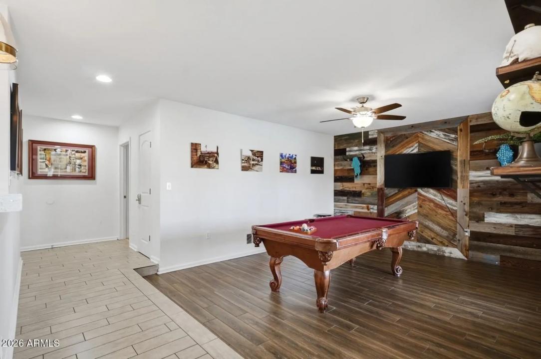 Real Estate Picture 13