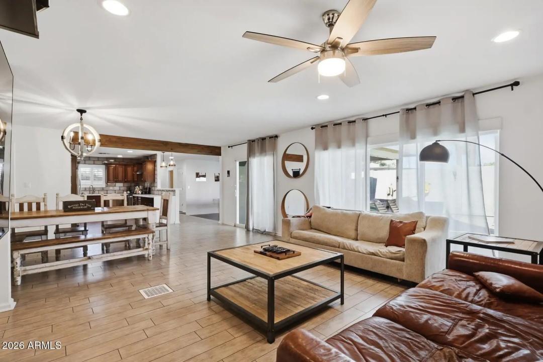 Real Estate Picture 23