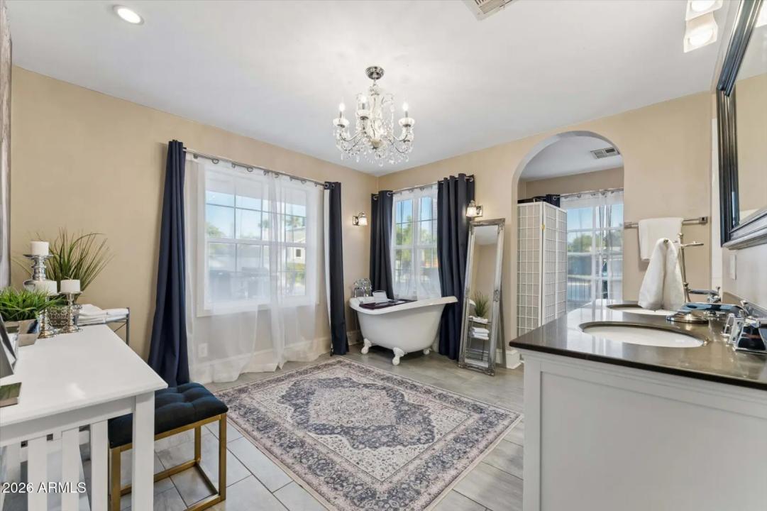 Real Estate Picture 6