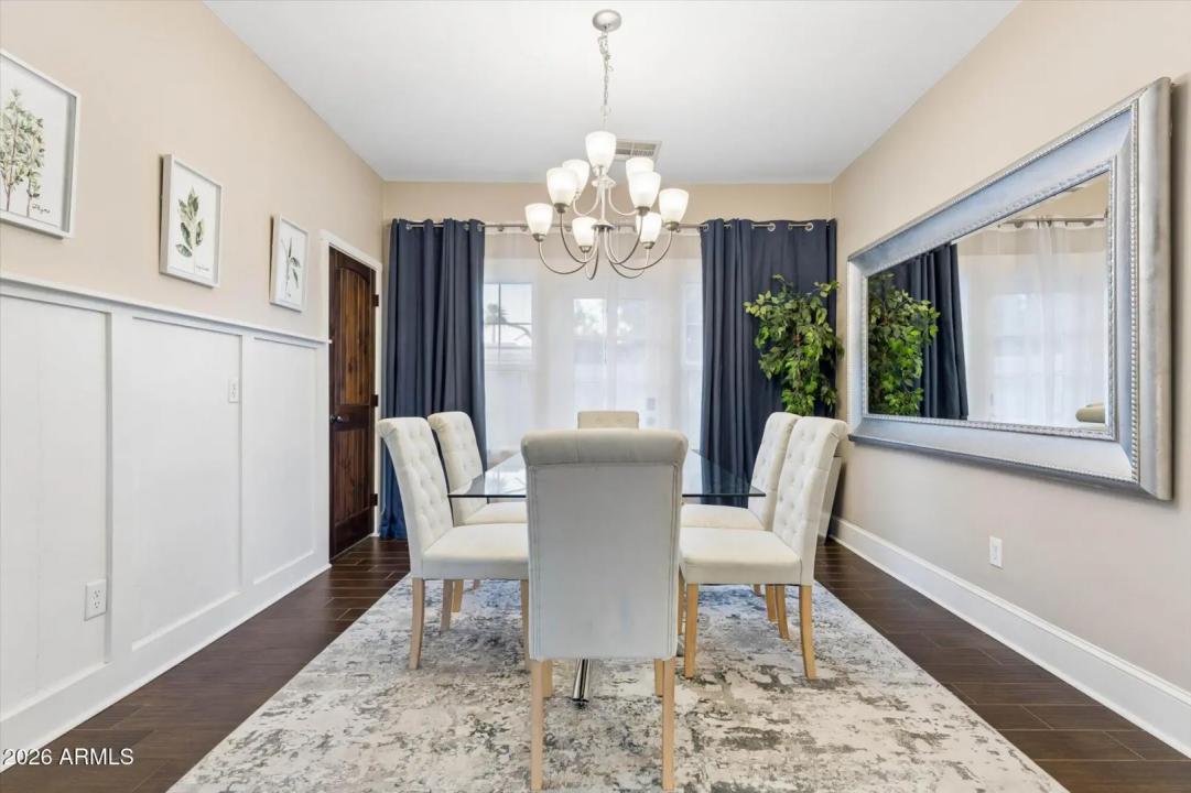 Real Estate Picture 12