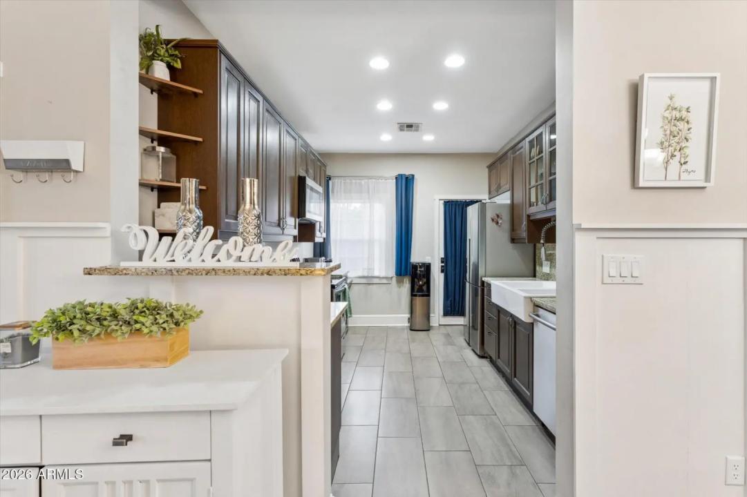 Real Estate Picture 13