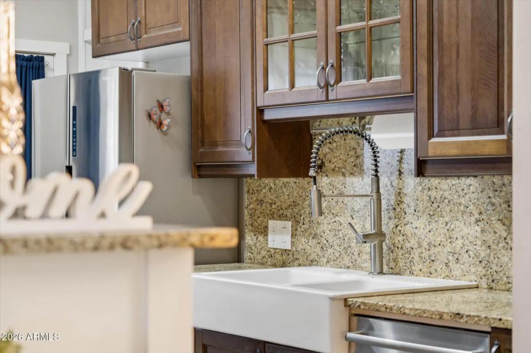 Real Estate Picture 14