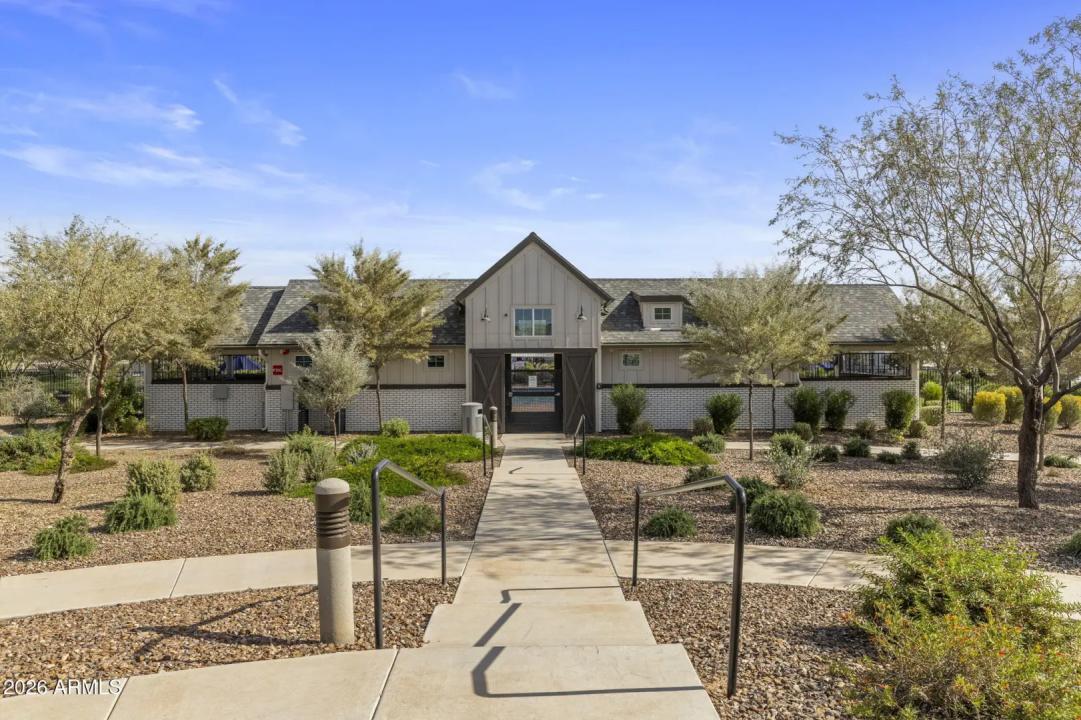 Real Estate Picture 38