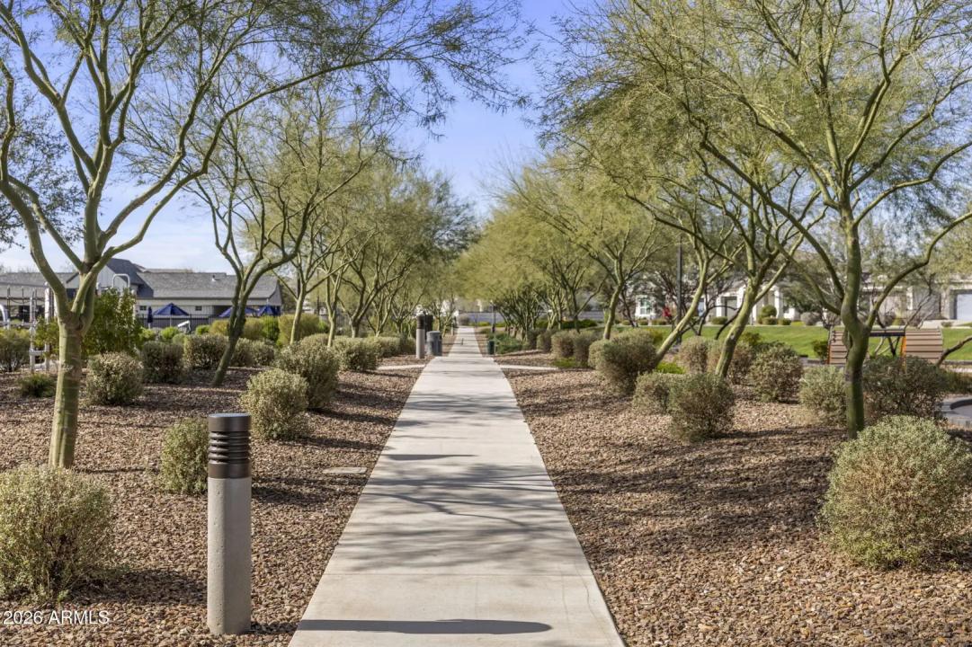 Real Estate Picture 39