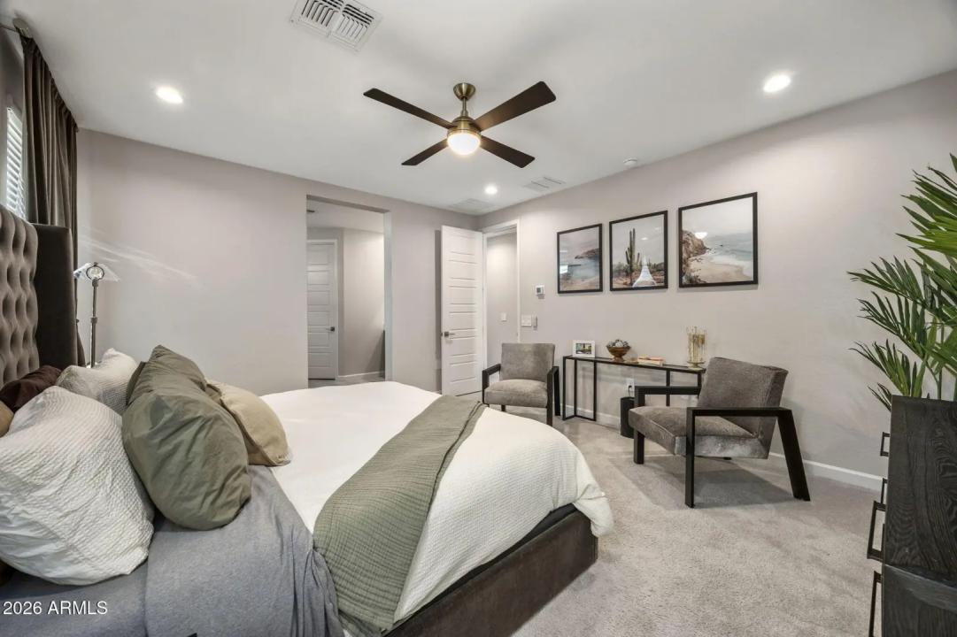 Real Estate Picture 17