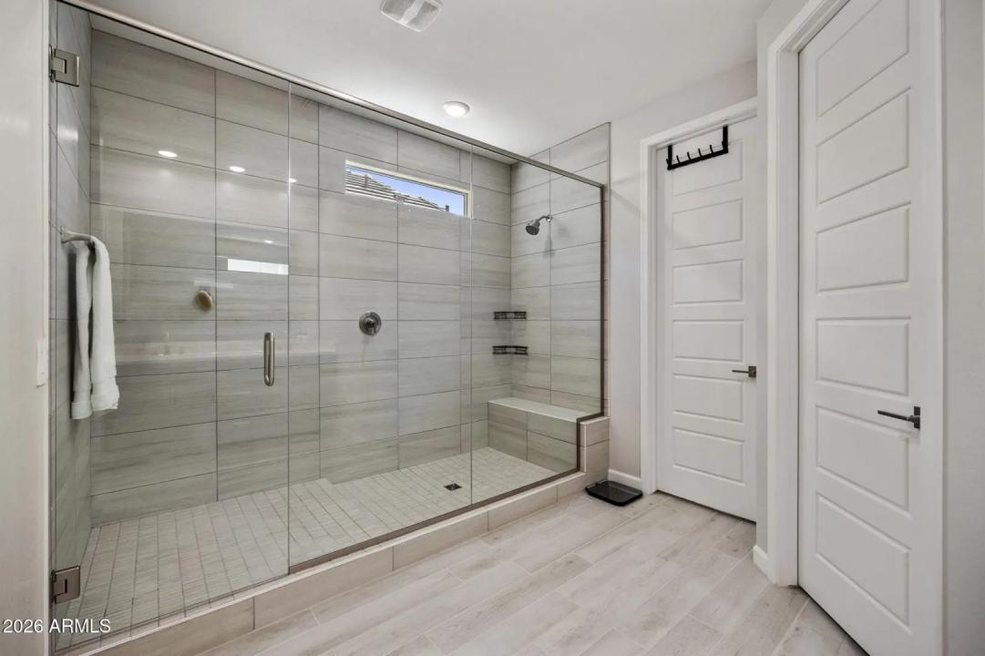 Real Estate Picture 19