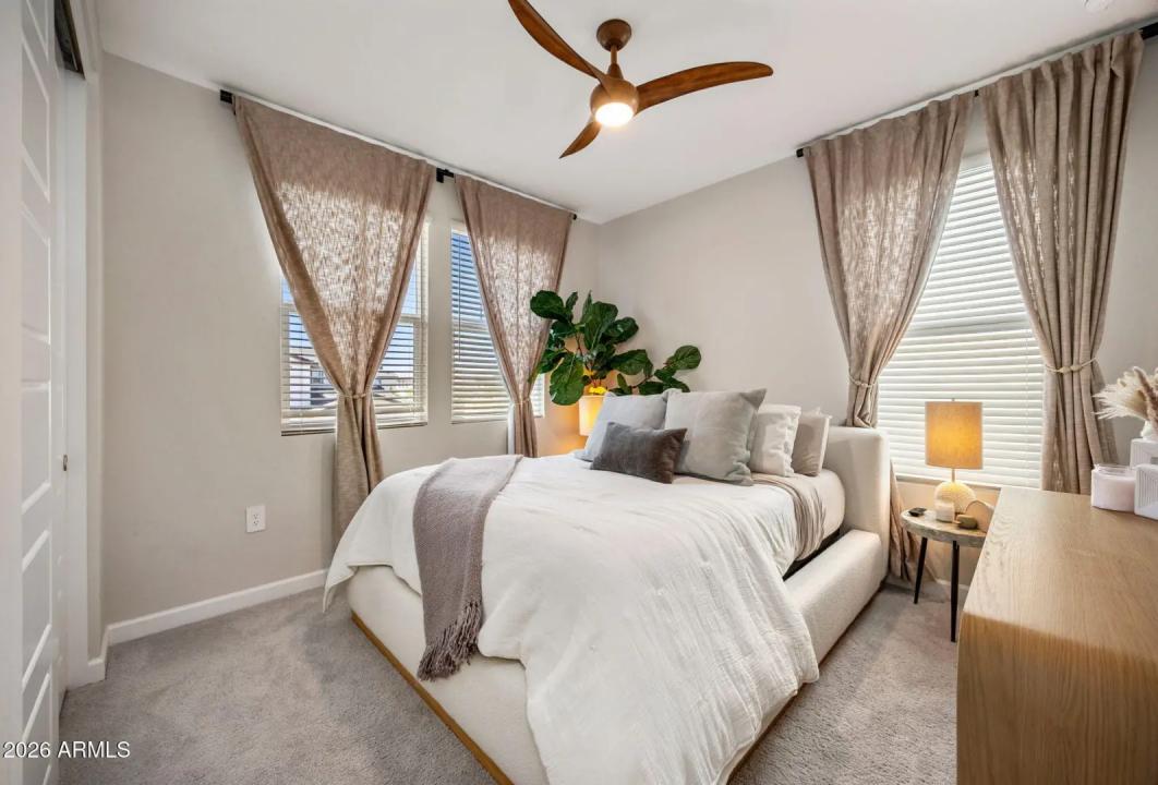 Real Estate Picture 21