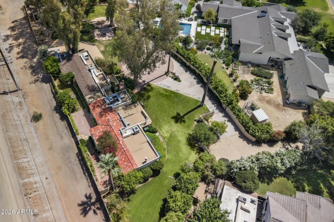Real Estate Picture 34