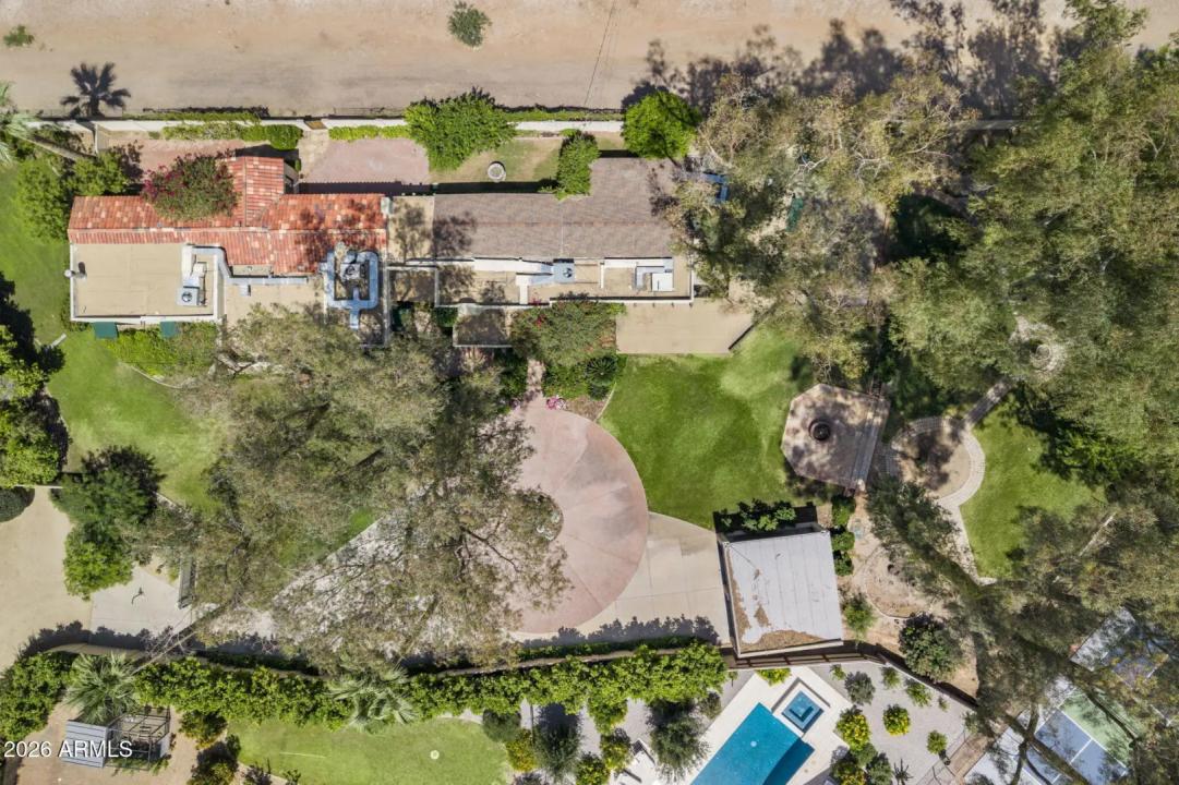 Real Estate Picture 33