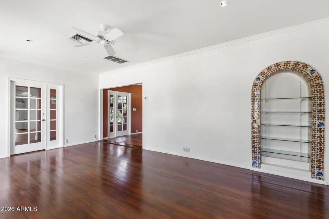 Real Estate Picture 9