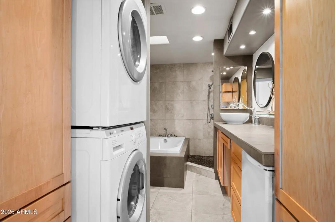 Real Estate Picture 14