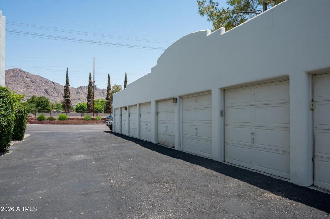 Real Estate Picture 23