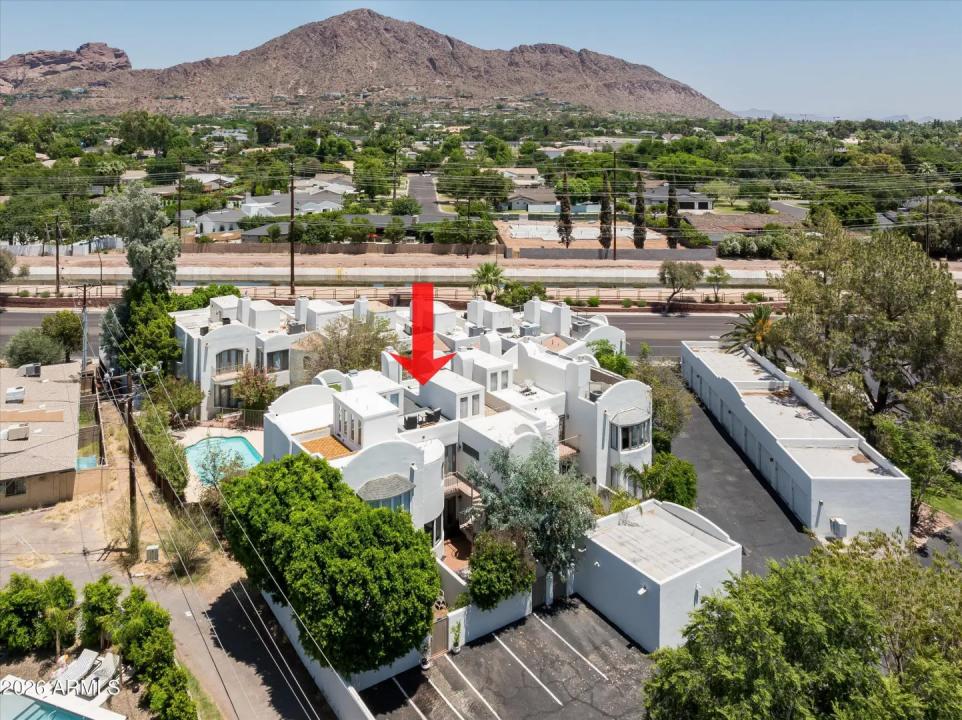 Real Estate Picture 24