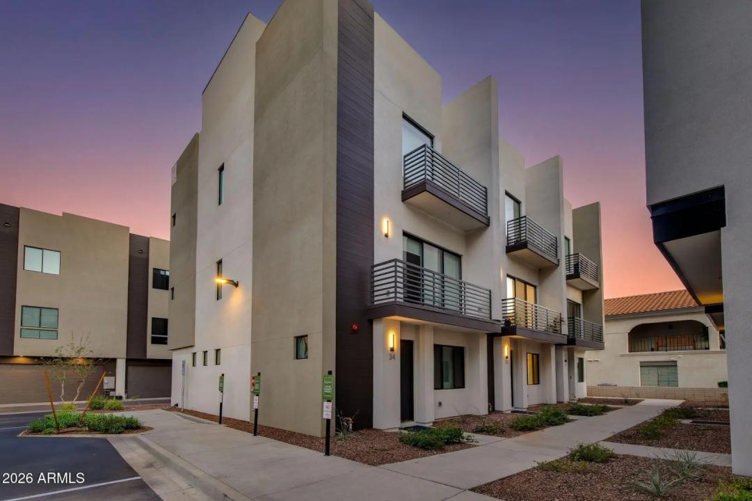 Real Estate Picture 5