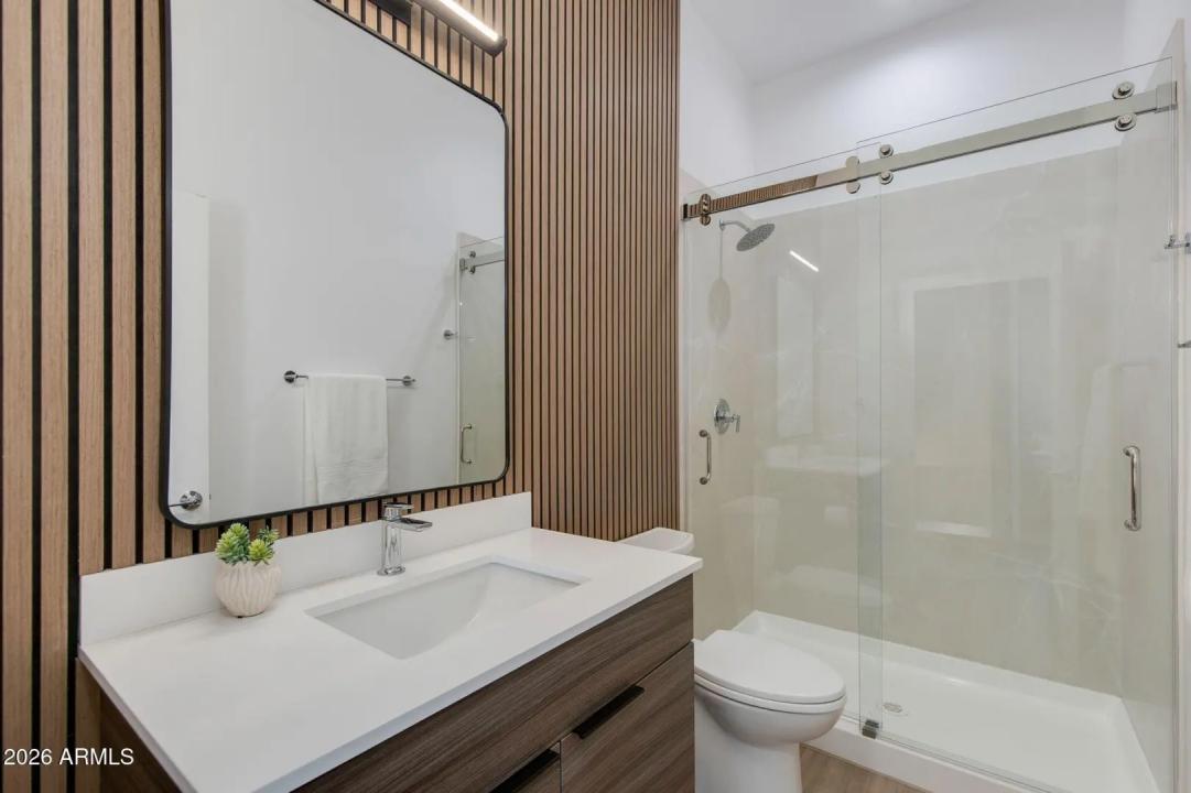 Real Estate Picture 9