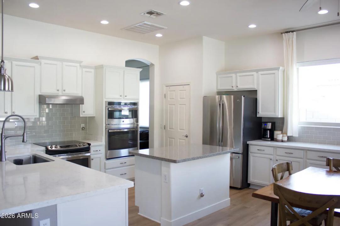 Real Estate Picture 2