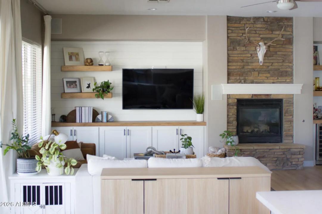 Real Estate Picture 6