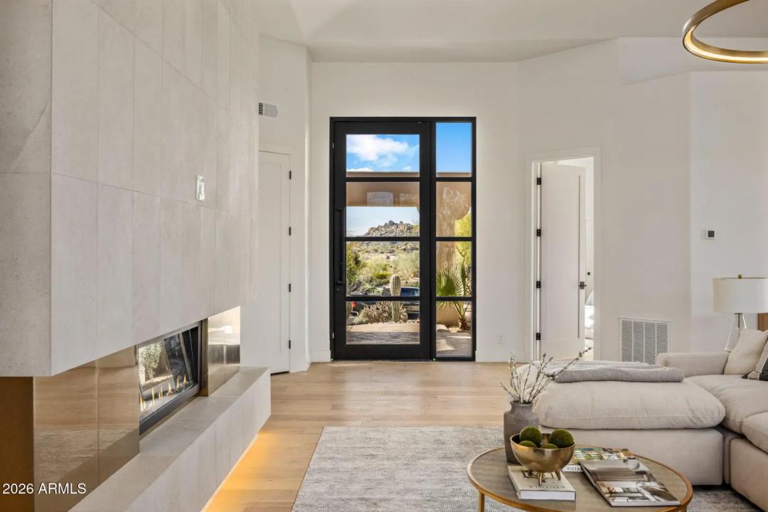 Real Estate Picture 5