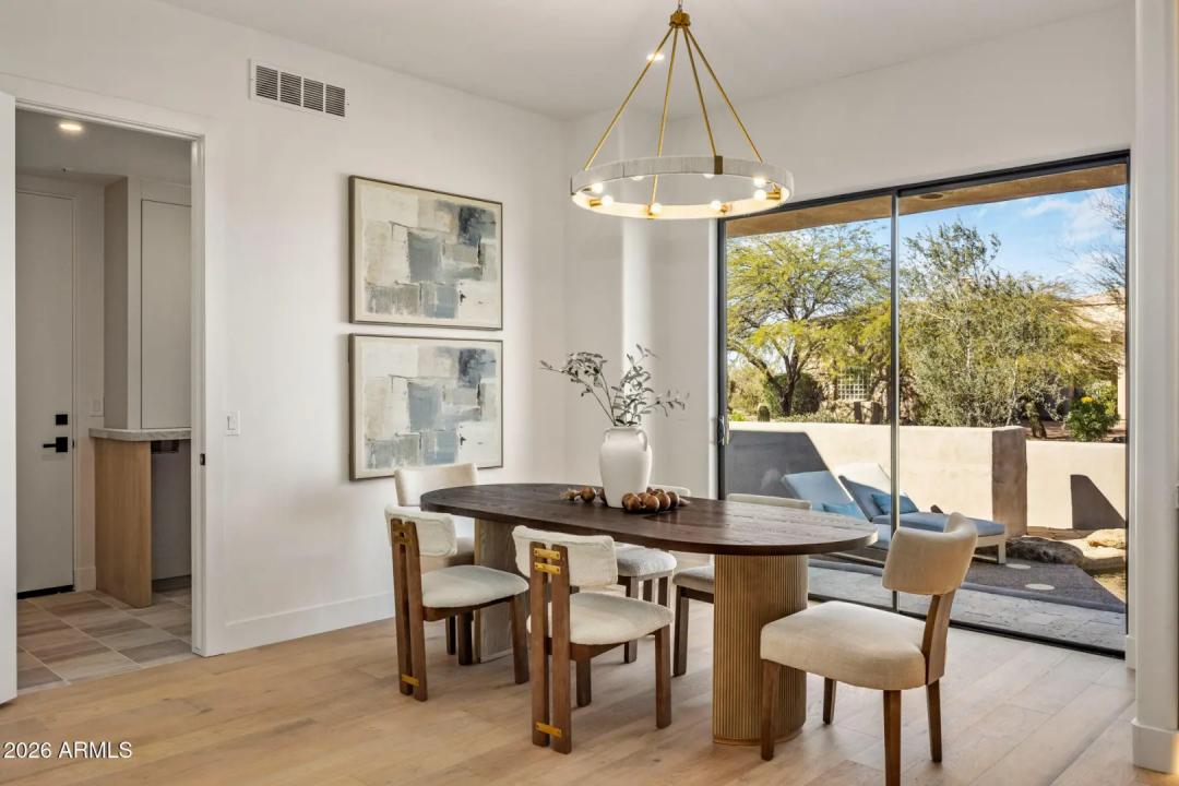Real Estate Picture 8