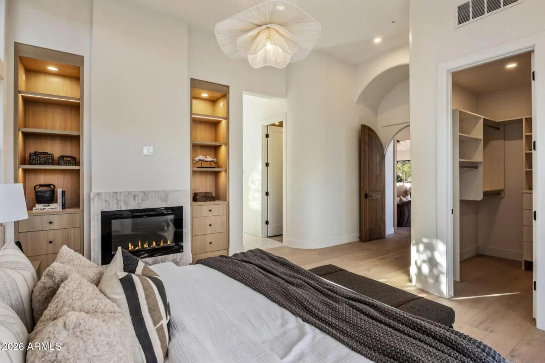 Real Estate Picture 19