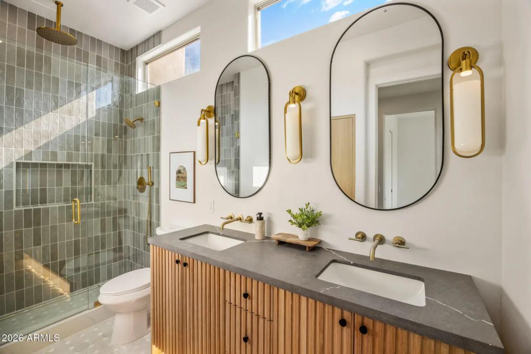 Real Estate Picture 29