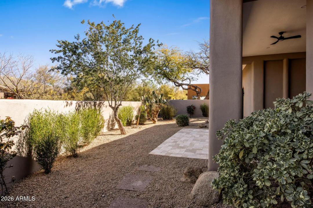 Real Estate Picture 20
