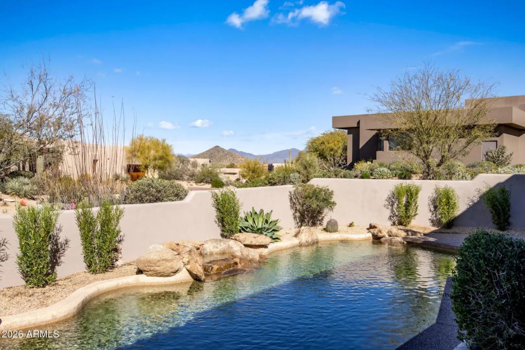 Real Estate Picture 2