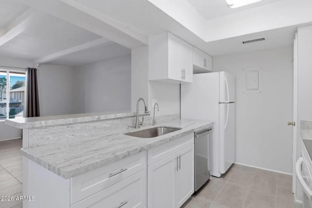 Real Estate Picture 10