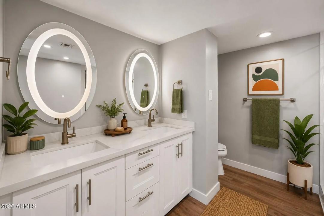 Real Estate Picture 11