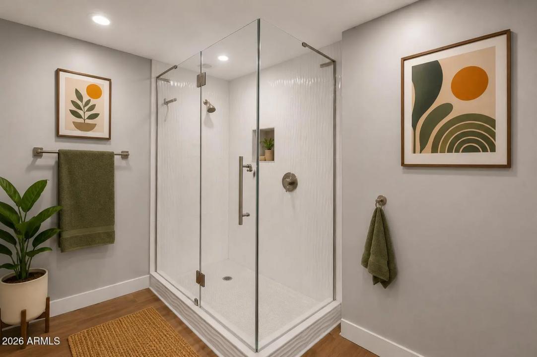 Real Estate Picture 12