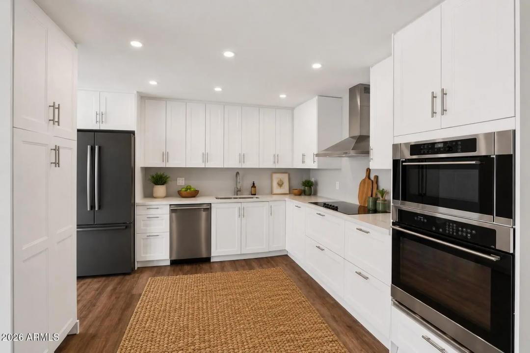 Real Estate Picture 6