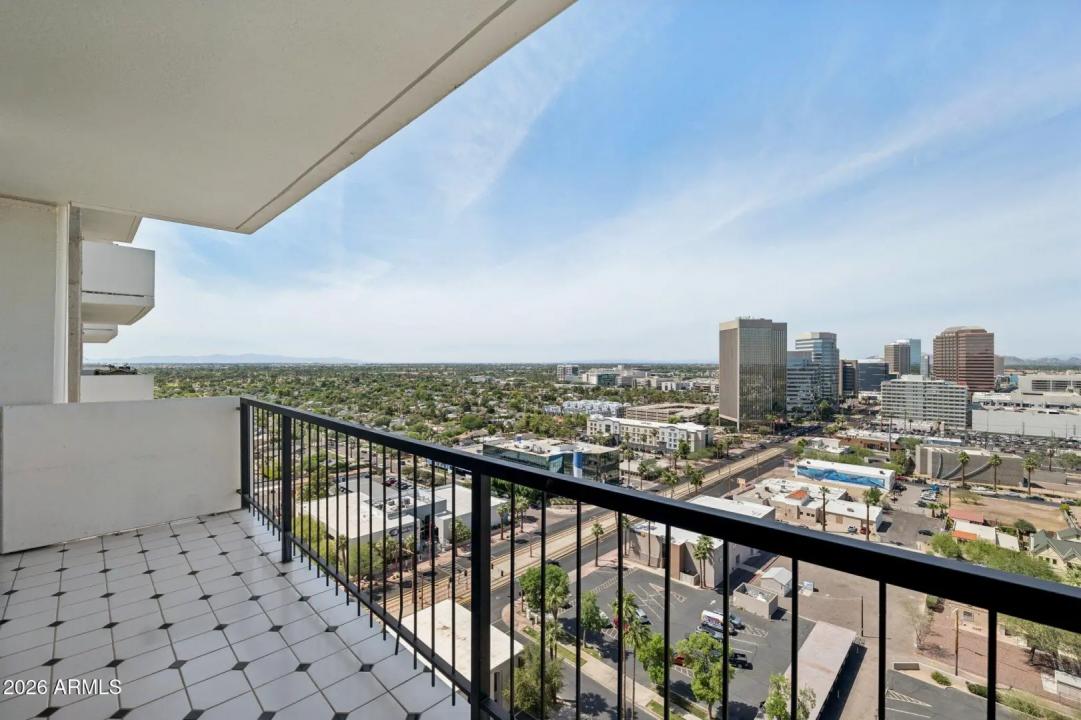 Real Estate Picture 17