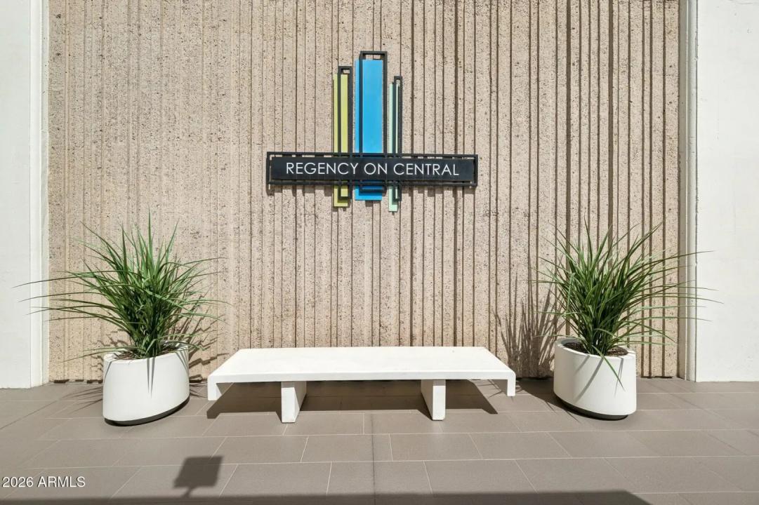 Real Estate Picture 18