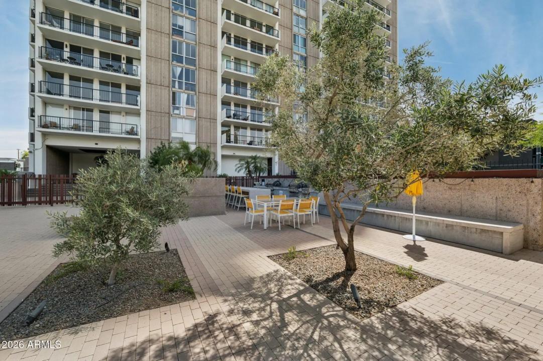 Real Estate Picture 25